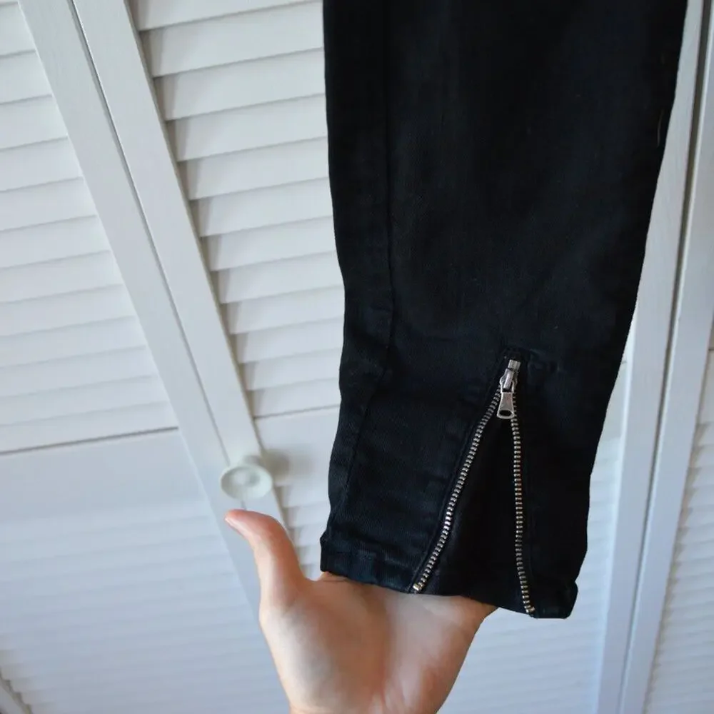 Paige Size 25 Black Skinny Jeans with Zipper Detail at Ankles | Size 25 - Picture 3 of 9